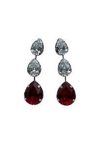 BRINCO EAR CUFF COM PEDRAS DE ZIRCÔNIAS FOLHEADO A PRATA