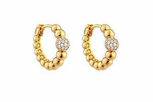 BRINCO ARGOLA CLICK COM ESFERAS E BOLA CRAVEJADA EM ZIRCÔNIAS FOLHEADO A OURO