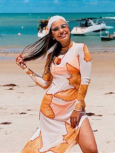 Saída de Praia Trancoso – Sofisticação Artesanal em Tule Estampado