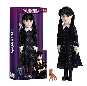 Boneca Wandinha