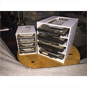 Gabinete de Mesa para Hard Drives 2.5" Solution 3D 413940