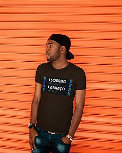 T-Shirt "1 Sorriso Negro, 1 Abraço Negro" (4)