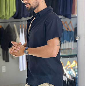 Camisa de botão em linho Preta