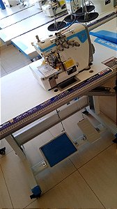 Máquina de Costura Overlock com Arremate Direct Drive - 2 Agulhas 4 Fios - Jack E4S-4-83/323/BK (220v)