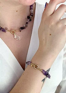 Choker Ametista com fecho de boia e pingente de Quarzto Cristal