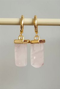 Brinco argola biponta dourado - Quartzo Rosa