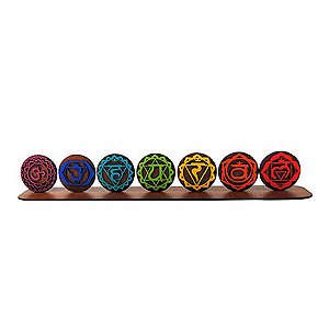 Base em Madeira com 7 Chakras (40cm)