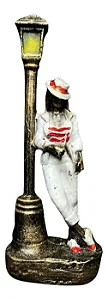 Estátua Maria Navalha no Poste em Resina (10cm)