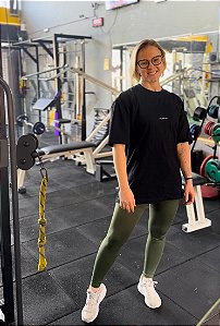 Camiseta Oversized Minimalista Preta