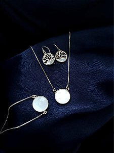 Conjunto de prata Colar, Pulseira Madrepérola com brinco de Madrepérola e Flor de Lotus