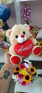 Urso Amarelo com um Coração "Amor" 19 cm de Pelúcia