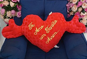 Coração com Mão "Te Amo um Tantão Assim" 42 cm de Pelúcia