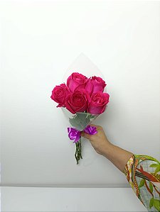 Buquê de 5 (Cinco) Rosas Pink – Beleza Natural