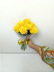 Buquê de 7 (Sete) Rosas Amarelas – Beleza Natural