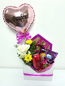 Cesta de Aniversário – Parabéns com Doçura