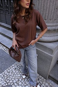 T-SHIRT ESTONADA LISA MARROM CAFÉ