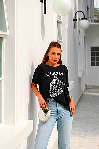 T-SHIRT PREMIUM PRETA STRAWBERRY