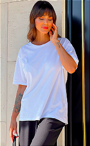 T-SHIRT ESTONADA LISA BRANCA