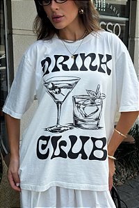 T-SHIRT OVERSIZE DRINK COM APLICAÇÃO DE GLITTER