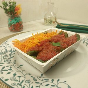 Panqueca de Espinafre com frango e requeijão + espaguete de cenoura