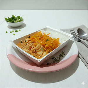 Strogonoff de frango + Arroz + Cenoura