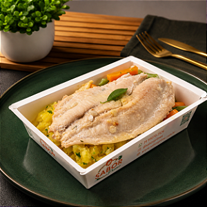 Filé de tilápia ao siciliano + Mandioquinha dorè + Cenoura e vagem
