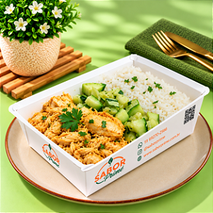 Cubos de frango com tomate + Arroz e Abobrinha