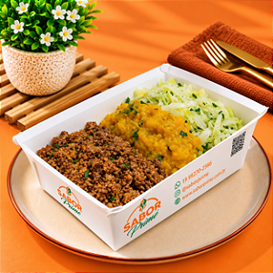 Carne moida + Purê de cabotiá + Repolho refogado
