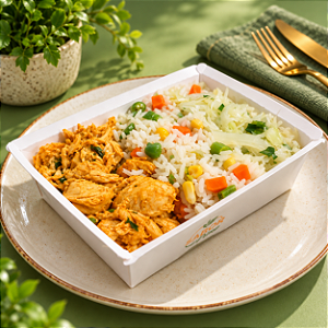 Cubos de frango + Arroz a grega + Repolho