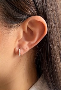 Argola em Prata Cravejada M