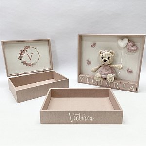 Kit maternidade feminino com 1 amigurumi