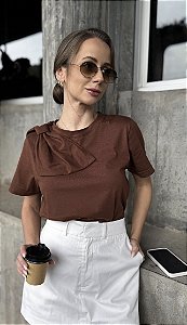 T-shirt Martina Laço Marrom