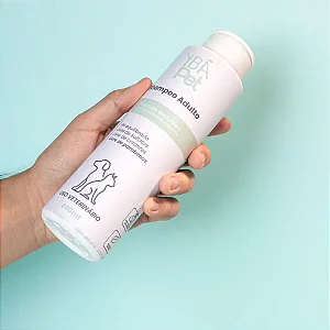 Shampoo Ybá Pet Branqueador de Pelos Claros p/ Cães e Gatos 400 ml