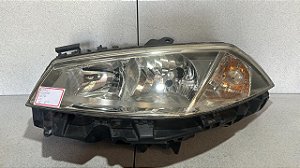 Farol Dianteiro Esquerdo Renault Megane 2006 a 2011