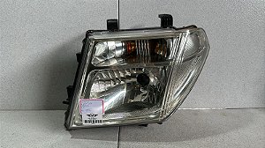 Farol Esquerdo  Nissan Frontier  2008 a 2015 (Paralelo)