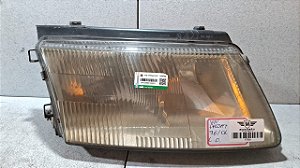 Farol Lado Direito VW Passat - 1996 a 2001  (Hella)