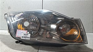 Farol Lado Direito  Ford Ecosport 2008 a 2012(Máscara Negra)