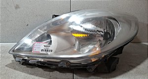 Farol Lado Esquerdo Nissan Versa 2010 a 2012