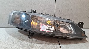Farol Lado Direito GM Vectra 2001 a 2006 (Paralelo)