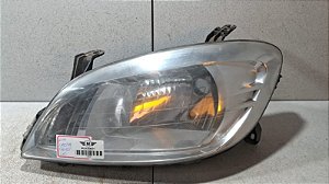 Farol Lado Esquerdo GM Celta 2006 a 2015 (Arteb)