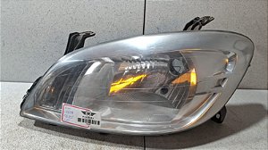 Farol Lado Esquerdo GM Celta 2006 a 2015 (Arteb)