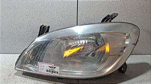 Farol Lado Esquerdo GM Celta 2006 a 2015 (Arteb)