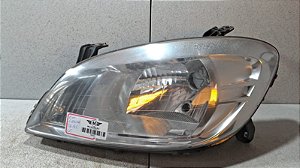 Farol Lado Esquerdo GM Celta 2006 a 2015 (Arteb)