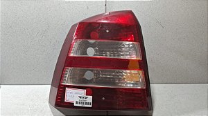 Lanterna Lado Esquerdo GM Astra Hatch 2003 a 2012 Paralelo
