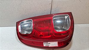 Lanterna Lado Esquerdo Fiat Uno Vivace 2012 a 2016 Fumê
