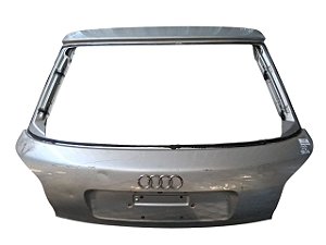 Tampa Traseira Audi A3 1998 a 2006 Com detalhe
