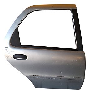 Porta Traseiro Direito Fiat Palio/siena 1996 A 2003 Detalhe