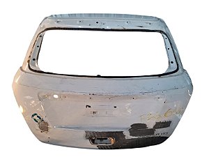 Tampa Traseira  Gm Tracker 2013 a 2020 Com detallhe