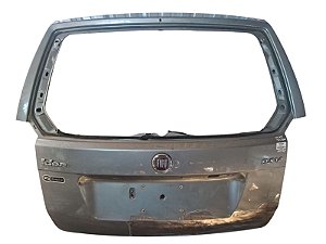 Tampa Traseira Fiat Idea 2005 a 2010 Com detalhe
