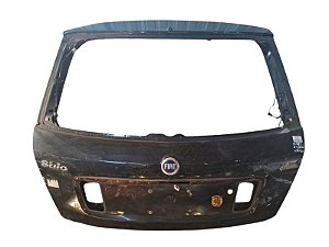 Tampa Traseira Fiat Stilo 2003 a 2011 Com detalhe